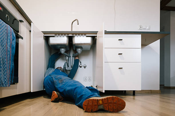Professional Drain Cleaning technician working in Creve Coeur, IL